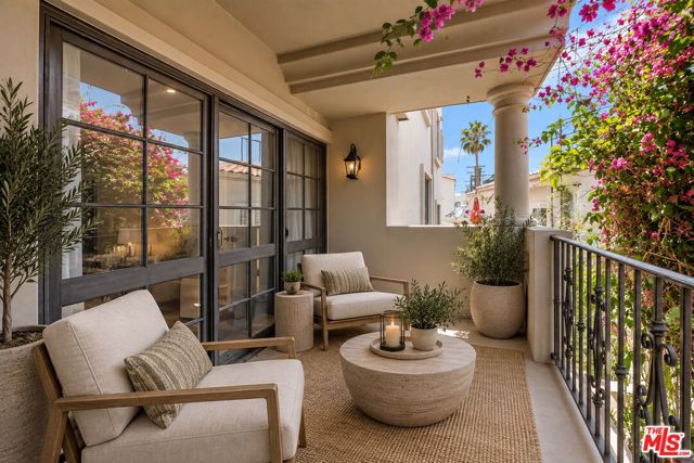 851 North San Vicente Boulevard, 117 photo 13
