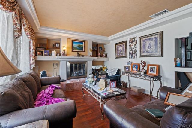 1134 Carlsbad Street, Spring Valley CA: https://media.crmls.org/mediaz/a4e65f74-a9ec-4bfe-9bd0-5344b759a9f6.jpg