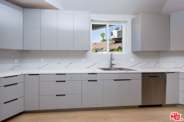 2143 Kerwood Avenue, Los Angeles CA: https://media.crmls.org/mediaz/a4e72574-a2e2-4d55-a23d-e337a10f1440.jpg