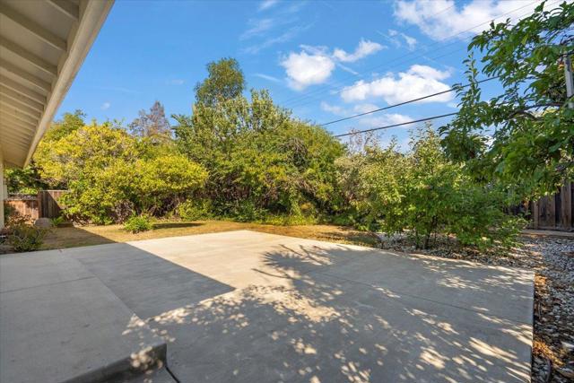 495 Giannini Drive, Santa Clara CA: https://media.crmls.org/mediaz/a4e7df0a-7d68-4a08-a1f4-31ada76dc553.jpg