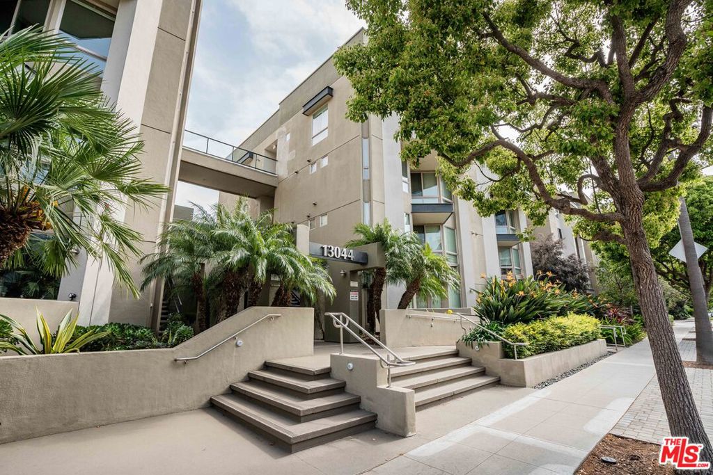 13044 Pacific Promenade #220