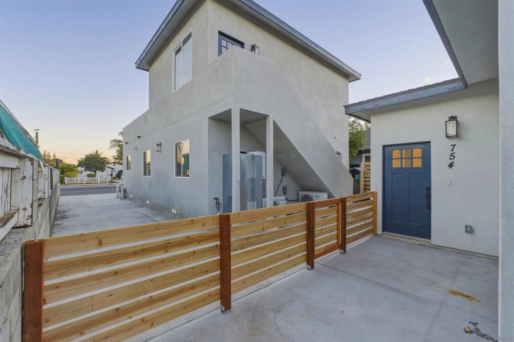 752 9th Ave - photo 10