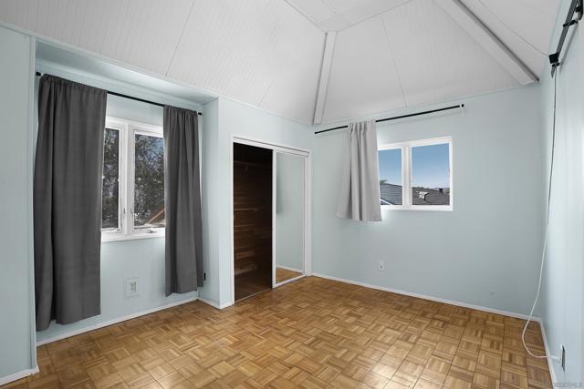 3943 Ingraham St, San Diego CA: https://media.crmls.org/mediaz/a4eb311b-5513-4632-9991-d3cb3466e0ec.jpg