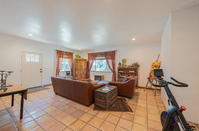 9180 Coker Road, Salinas CA: https://media.crmls.org/mediaz/a4ebb178-b05d-48c7-9e1d-5f2b6f00004b.jpg