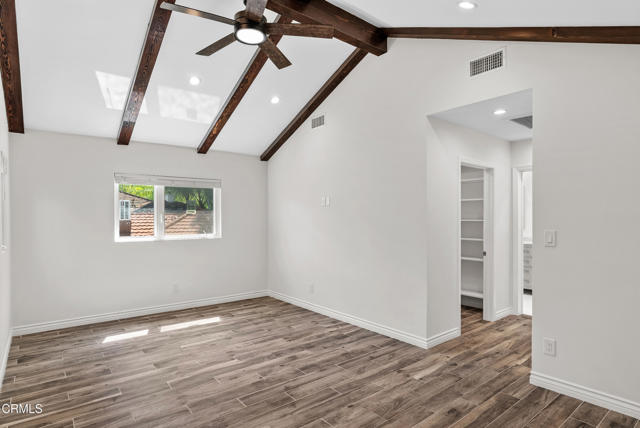 Detail Gallery Image 7 of 23 For 4242 Van Nuys Bld, Los Angeles,  CA 91403 - 3 Beds | 3 Baths