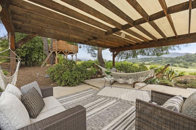 1920 Tiara Drive, Ojai CA: https://media.crmls.org/mediaz/a4ec5d7d-f5d9-4126-a2f8-6deeb0737184.jpg