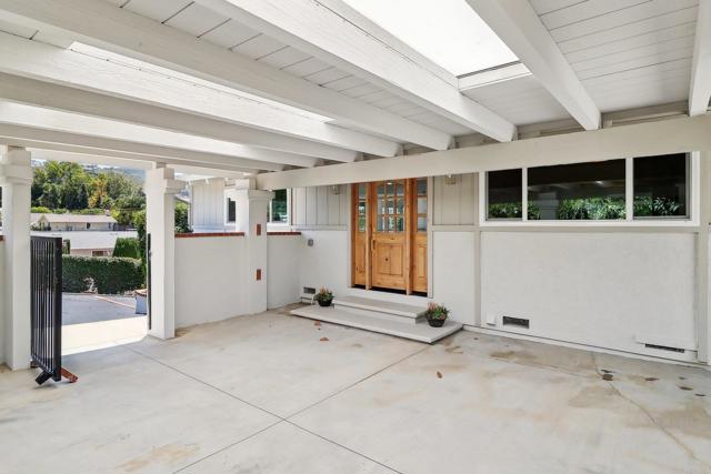 Detail Gallery Image 3 of 69 For 1917 Friendly Dr, Vista,  CA 92084 - 4 Beds | 3 Baths