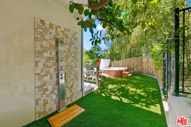 1876 Lookout Road, Malibu CA: https://media.crmls.org/mediaz/a4ed053a-1fec-4cbf-bb47-e66cba1844d0.jpg