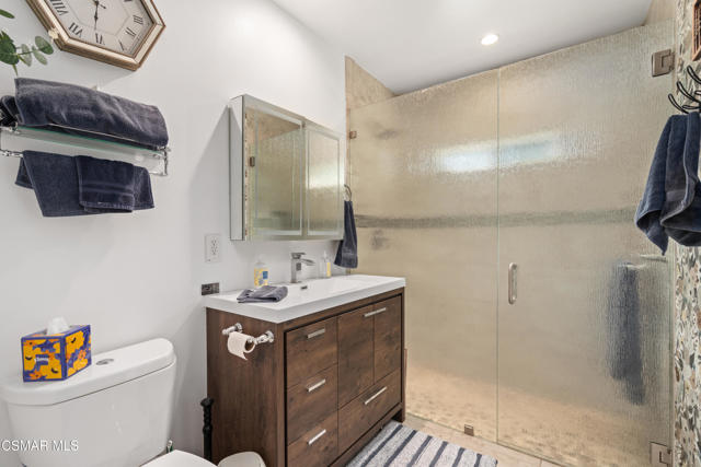 5492 Calarosa Ranch Road, Camarillo CA: https://media.crmls.org/mediaz/a4ee0e95-d851-49f7-b668-72f9957f9390.jpg