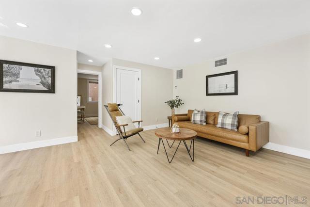 Image 6 of 19 For 3768 Villa Terrace