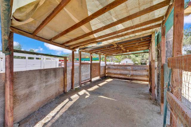 13918 Putney Rd, Poway CA: https://media.crmls.org/mediaz/a4f06095-9d72-47ee-8953-f51d106da73b.jpg