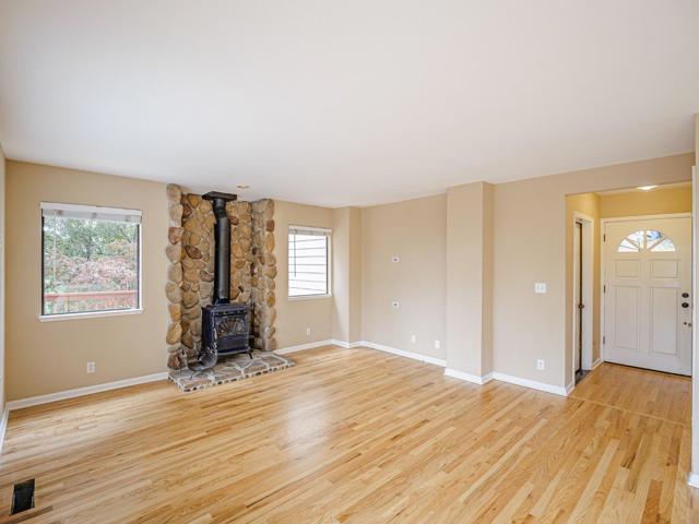 3040 Pacific Heights Drive, Aptos CA: https://media.crmls.org/mediaz/a4f0cc47-7e2d-4dc2-b0db-5b516e6413e3.jpg