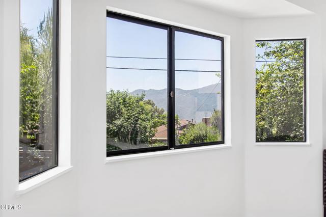 Detail Gallery Image 17 of 51 For 3015 Henrietta Ave, La Crescenta,  CA 91214 - 3 Beds | 3 Baths