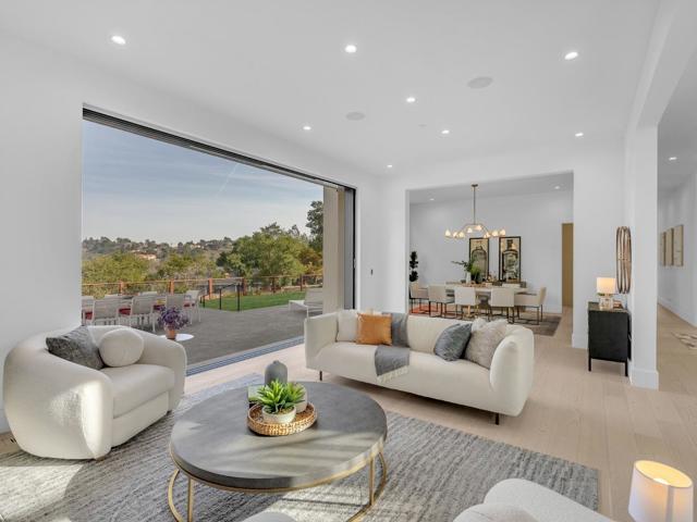 60 Glengarry Way, Hillsborough CA: https://media.crmls.org/mediaz/a4f25ebd-353a-4c94-9e91-1b5f2aa378ff.jpg