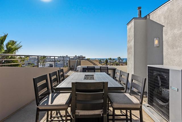 Detail Gallery Image 43 of 55 For 401 N Coast Hwy #301,  Oceanside,  CA 92054 - 3 Beds | 3 Baths