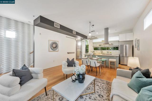1231 Pine St, Oakland CA: https://media.crmls.org/mediaz/a4f2c19f-130b-49b0-9fbf-bfc435c1805a.jpg