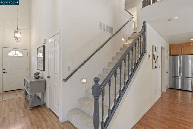 1015 Hidden Oak Ct, Concord CA: https://media.crmls.org/mediaz/a4f3f4b1-5b94-4721-8dc1-18a5938993d9.jpg