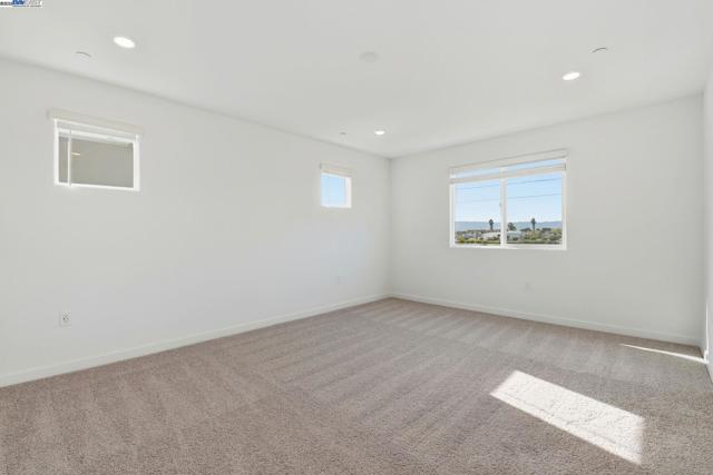 1008 Bluebell Circle, Discovery Bay CA: https://media.crmls.org/mediaz/a4f4d22b-97d2-489d-9678-f33910e9baf9.jpg