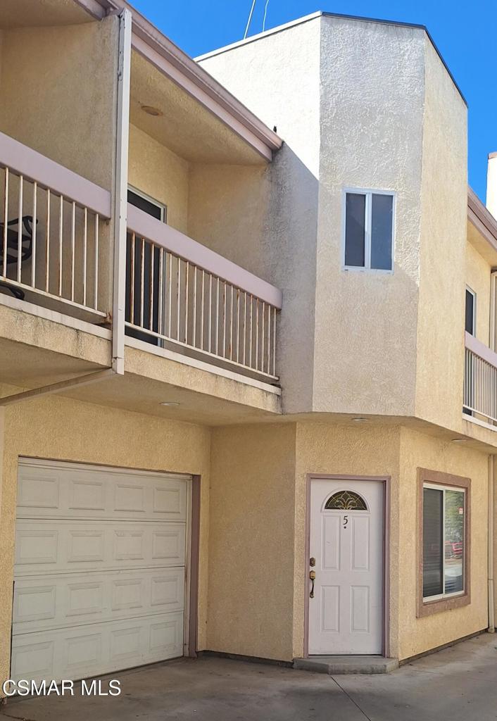 7337 Balboa Boulevard #5