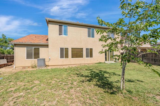 367 Sunburst Street, Los Banos CA: https://media.crmls.org/mediaz/a4f56ae7-65a8-4a43-b355-6cff73901883.jpg