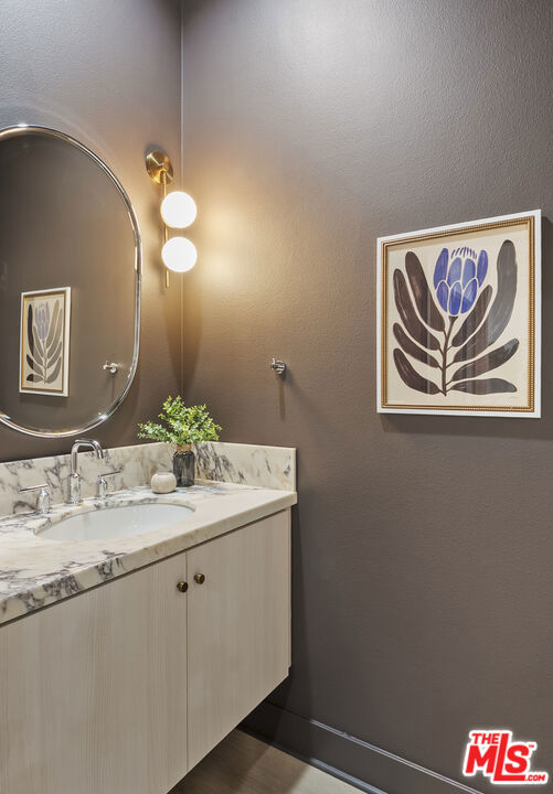 1320 W Cannon Drive, Los Angeles CA: https://media.crmls.org/mediaz/a4f57978-a9d8-4270-9642-e801b9aeaaef.jpg