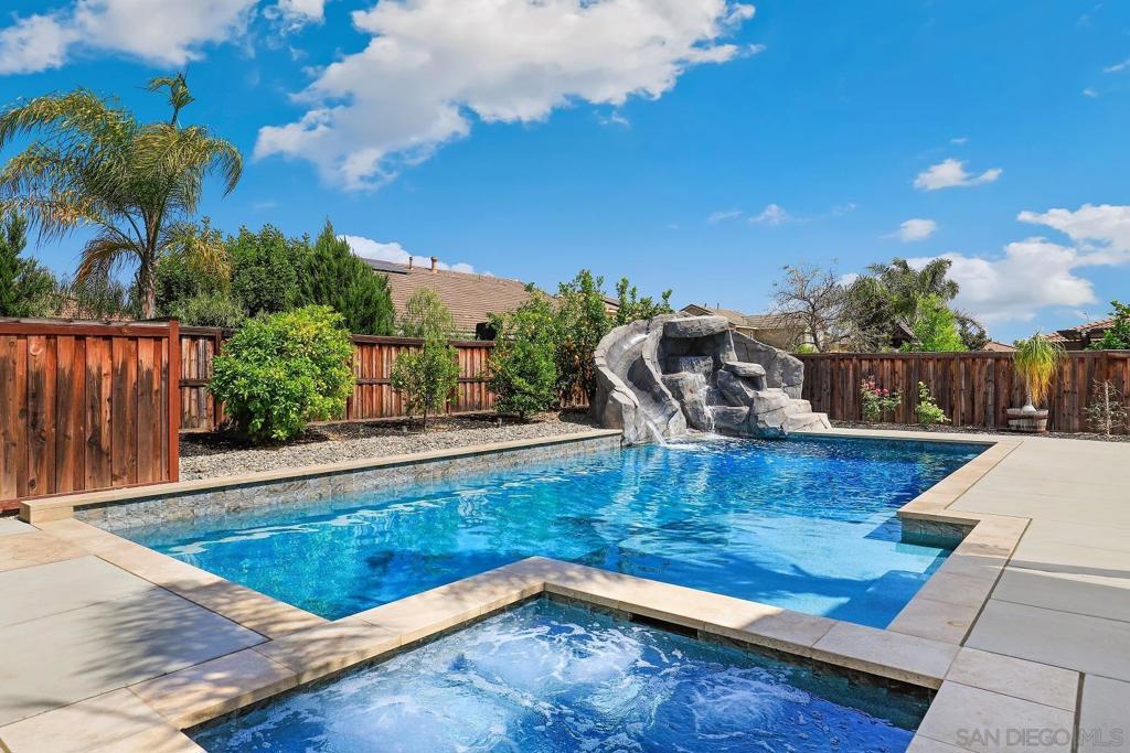 28414 Fox Ridge Cv