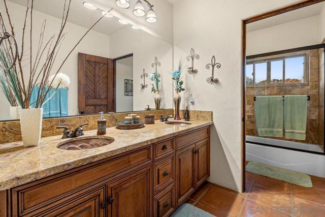 40760 Old Highway 80, Boulevard CA: https://media.crmls.org/mediaz/a4f62341-20b3-4e53-8d40-b0c94752f599.jpg