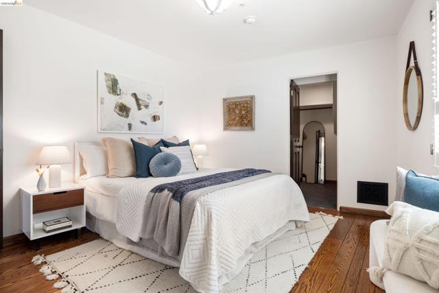 Image 50 of 60 For 4951 Proctor Ave