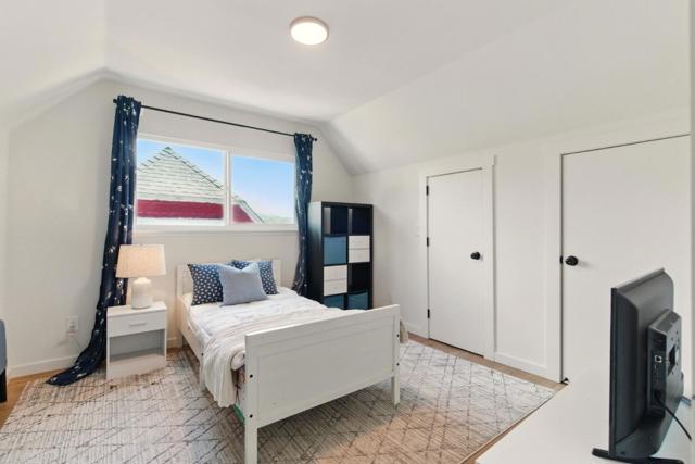 640 Heather Court, Pacifica CA: https://media.crmls.org/mediaz/a4f70d5c-4123-446c-a9da-cfe050e452be.jpg