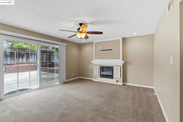 838 Hazel St, Livermore CA: https://media.crmls.org/mediaz/a4f7b9cf-94e9-4b19-8035-5c4f8e616450.jpg
