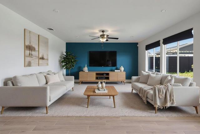 2125 Redding Way, Atwater CA: https://media.crmls.org/mediaz/a4f7d00d-c123-412c-a653-a9869ae95e14.jpg