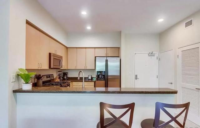 Detail Gallery Image 5 of 15 For 445 Island Ave #309,  San Diego,  CA 92101 - 1 Beds | 1 Baths