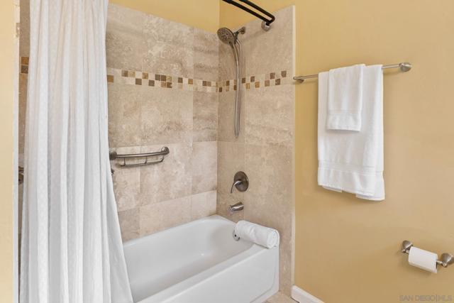 4258 Summit Drive, La Mesa CA: https://media.crmls.org/mediaz/a4fb9e1d-c9ea-4de7-9530-870e11d87353.jpg