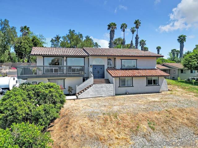 1817 Sunny Slope Terrace, Escondido CA: https://media.crmls.org/mediaz/a4fbe18e-3c55-433a-b46e-64fdf4b6ece4.jpg