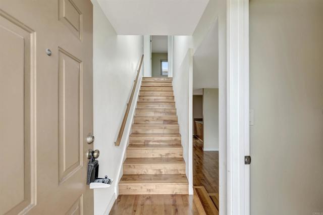 Detail Gallery Image 4 of 29 For 2666 Worden #8,  San Diego,  CA 92110 - 2 Beds | 1/1 Baths