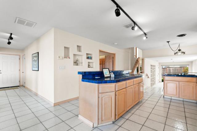 102 32nd Avenue, Santa Cruz CA: https://media.crmls.org/mediaz/a4fcbfb9-1306-4632-831b-ee68ccd91f63.jpg