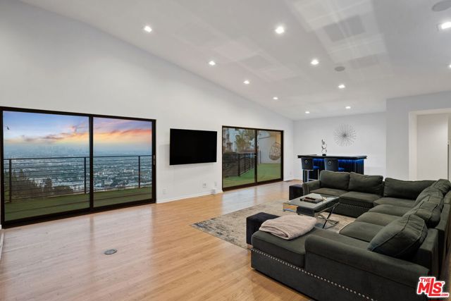 8514 Hillside Avenue, Los Angeles CA: https://media.crmls.org/mediaz/a4fcc5f5-e7b9-4f86-a3f5-9d5b636309e9.jpg