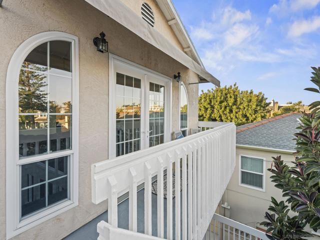 406 408 & 408B E Ave, Coronado CA: https://media.crmls.org/mediaz/a4fd3439-fa50-421a-82b7-82cb4483f678.jpg