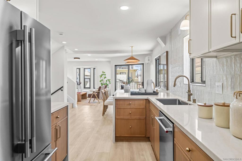 3721 Strandway - photo 9