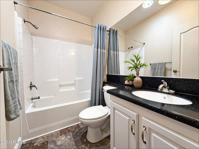 114 Stevens Circle, Ventura CA: https://media.crmls.org/mediaz/a4fe5142-23f0-4814-91be-ef5484c099cd.jpg