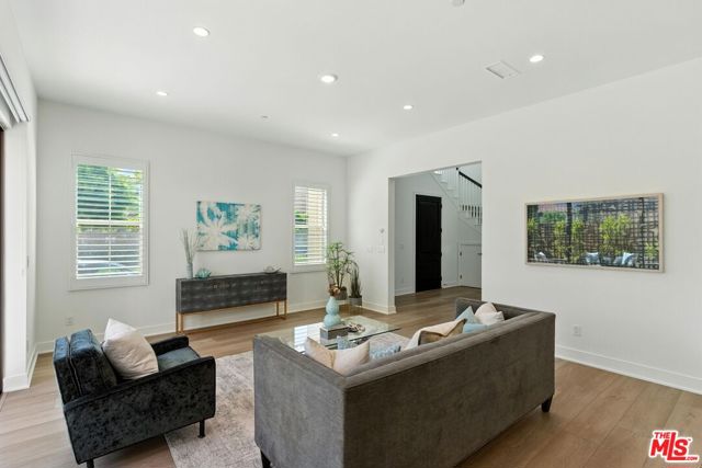 182 Plum Lily, Irvine CA: https://media.crmls.org/mediaz/a4fe8e7f-459d-4648-919c-f783e8939f13.jpg