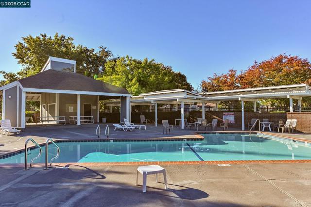 2830 Royal Ann Ln, Concord CA: https://media.crmls.org/mediaz/a4fff1f1-0ddd-49b2-ae32-0e36903bdf04.jpg