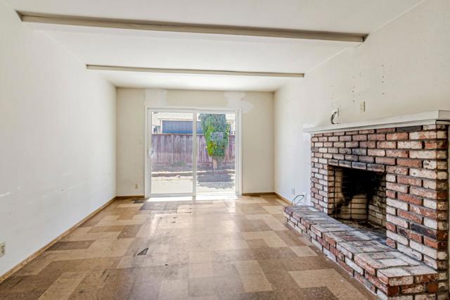 945 San Ramon Court, Mountain View CA: https://media.crmls.org/mediaz/a50046cf-502b-4739-84b8-64304bd43122.jpg