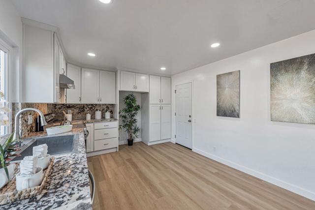 4858 Rue Toulon Court, San Jose CA: https://media.crmls.org/mediaz/a501a9a3-0edb-48a9-a45a-c241b116d567.jpg