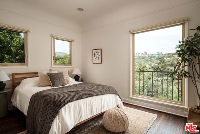 2268 Ben Lomond Drive, Los Angeles CA: https://media.crmls.org/mediaz/a503b4e9-c56f-49c9-bb82-0ae3fd2d26ce.jpg