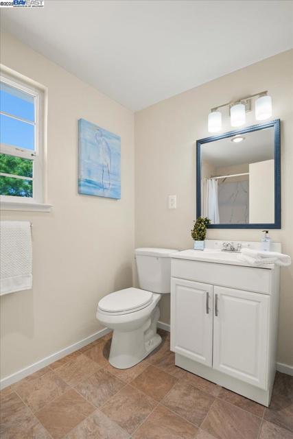 7551 Buckeye Pl, Newark CA: https://media.crmls.org/mediaz/a503dfa9-15ba-42f6-be81-4c44c7d44cc2.jpg