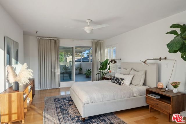 626 Pacific Street, Santa Monica CA: https://media.crmls.org/mediaz/a50494e0-2e91-4fe0-86e4-cd5d372f2791.jpg