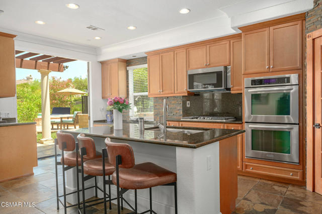 650 Astera Court, Newbury Park CA: https://media.crmls.org/mediaz/a504b058-7300-4f6e-9467-652fec457dd5.jpg