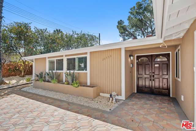 20553 Califa Street, Woodland Hills CA: https://media.crmls.org/mediaz/a5056fdc-3837-44c6-a015-0af109b6f7d3.jpg