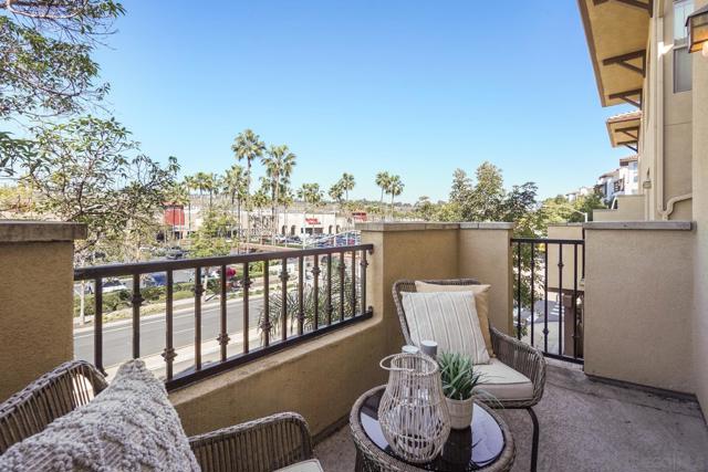 8301 Rio San Diego Dr, San Diego, California 92108, 3 Bedrooms Bedrooms, ,2 BathroomsBathrooms,Townhouse,For Sale,Rio San Diego Dr,250019521SD